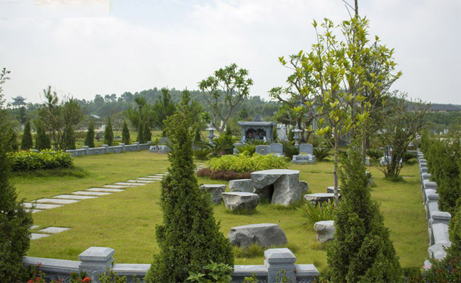 Khuôn viên nghĩa trang