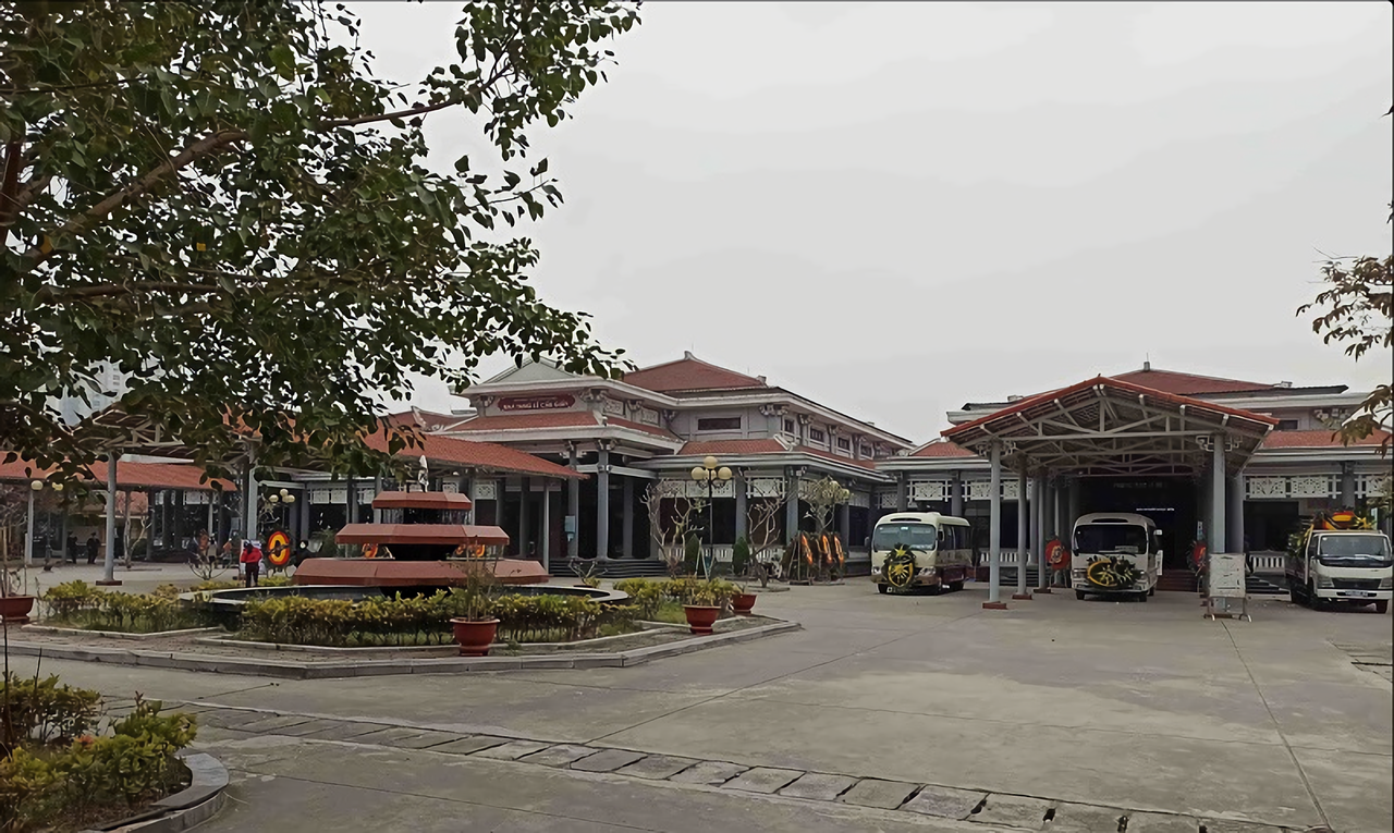 Khuôn viên nhà tang lễ cầu giấy
